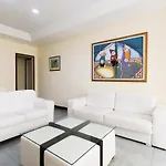 Enorme Apartamento na Av Atlântica
